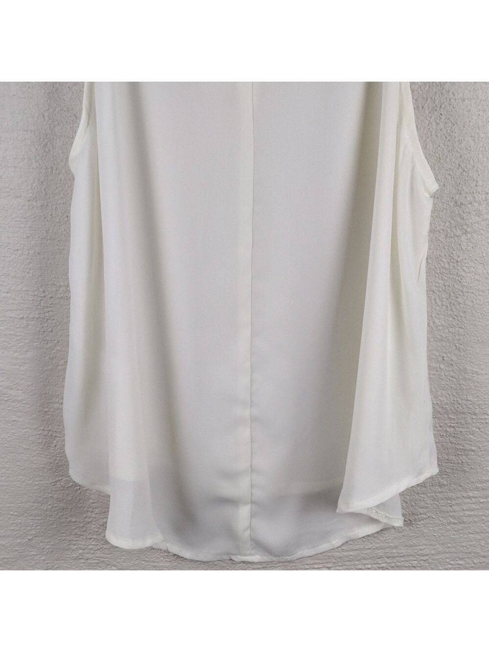 BLVD White Two Button Keyhole Jewel Embellished Collar Sleeveless High Low Top - Picture 9 of 13